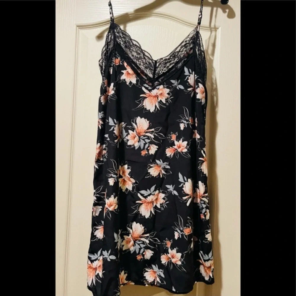 Socialite Lace Trim Floral Slip Dress, Size Large, EUC - Picture 6 of 8